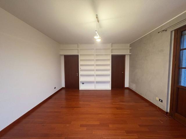 Villa Indipendente in vendita a Zerbolò, Lombardia