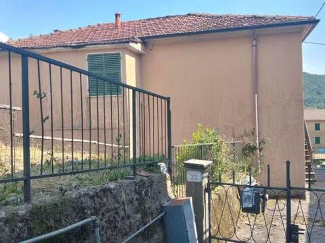 Villa Indipendente in vendita a Coloretta, Zeri