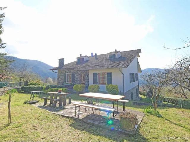 Villa Indipendente in vendita a Coloretta, Zeri