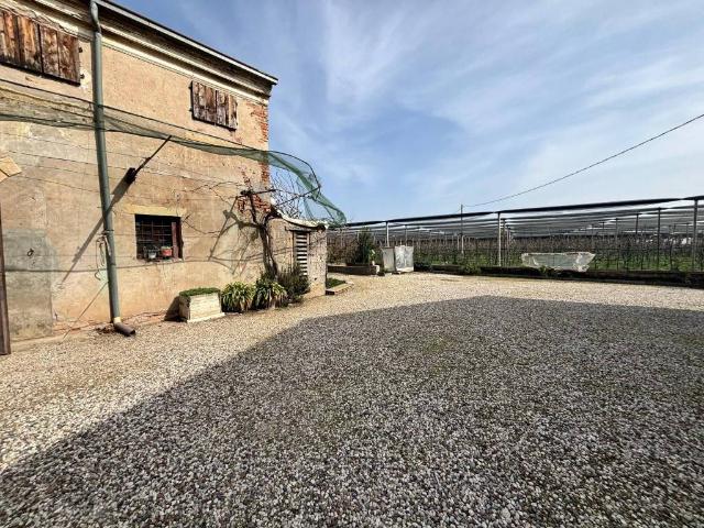 Villa Indipendente in vendita a Zevio, Veneto
