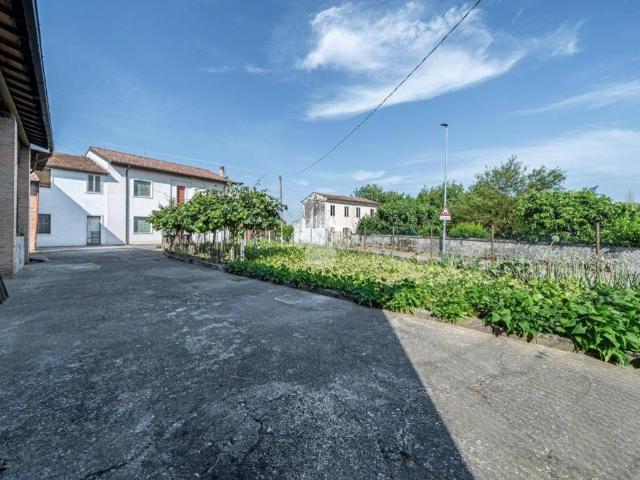 Villa Indipendente in vendita a Zevio, Veneto