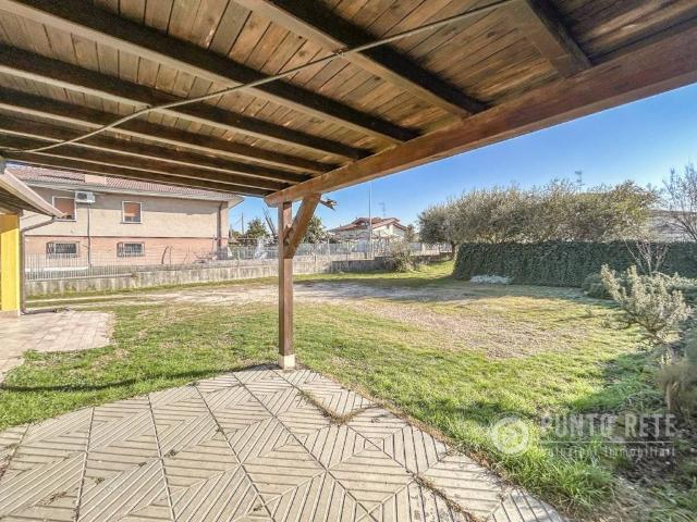 Villa Indipendente in vendita a Zevio, Veneto