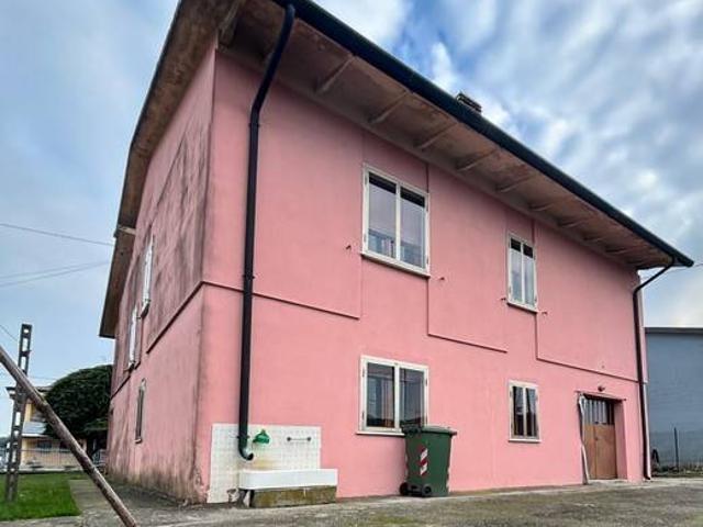 Villa Indipendente in vendita a Zevio, Veneto
