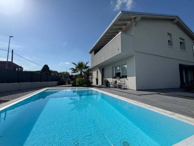 Villa Indipendente in vendita a Zevio, Veneto