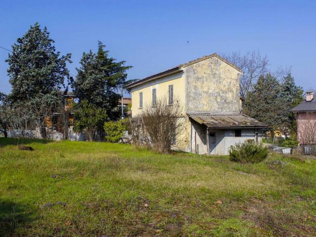 Villa Indipendente in vendita a Ziano Piacentino, Reggio Emilia