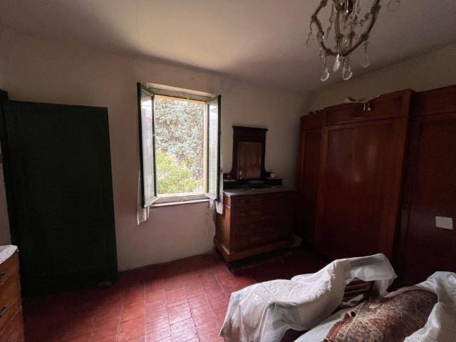 Villa Indipendente in vendita a Ziano Piacentino, Reggio Emilia