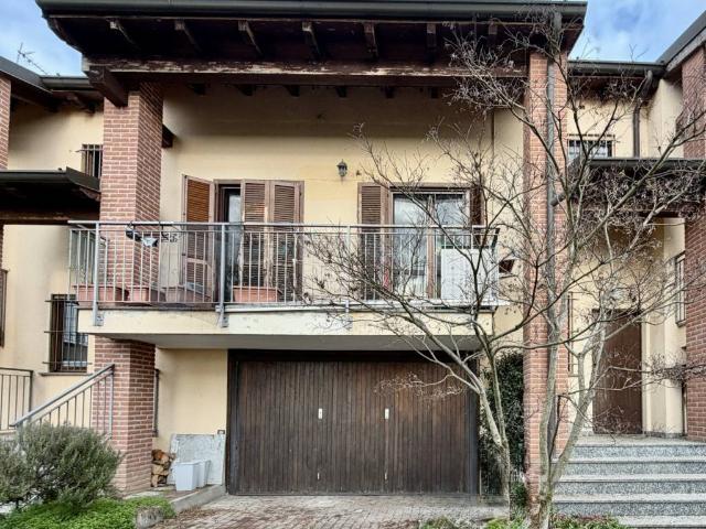 Villa Indipendente in vendita a Unione dei Comuni I Fontanili, Zibido San Giacomo