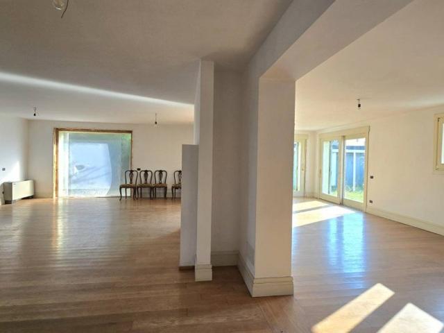 Villa Indipendente in vendita a San Giacomo, Zibido San Giacomo