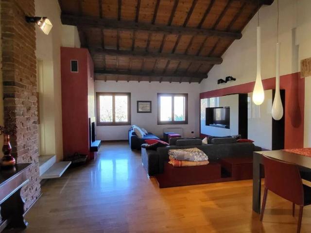 Villa Indipendente in vendita a Zimella, Veneto
