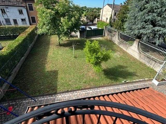 Villa Indipendente in vendita a Zimella, Veneto