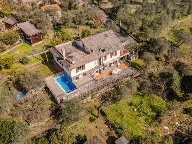 Villa Indipendente in vendita a Sant'Ambrogio, Zoagli