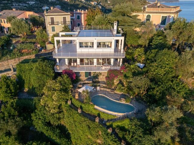 Villa Indipendente in vendita a Parazzuolo, Zoagli