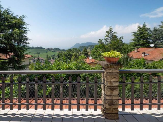 Villa Indipendente in vendita a Unione di comuni Terre di Castelli, Zocca