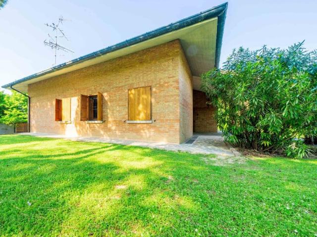 Villa Indipendente in vendita a Unione dei comuni Valli del Reno, Lavino e Samoggia, Zola Predosa