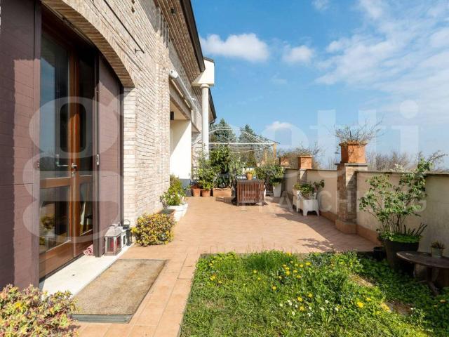Villa Indipendente in vendita a Unione dei comuni Valli del Reno, Lavino e Samoggia, Zola Predosa