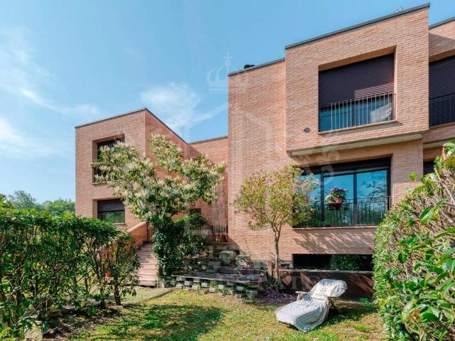 Villa Indipendente in vendita a Unione dei comuni Valli del Reno, Lavino e Samoggia, Zola Predosa