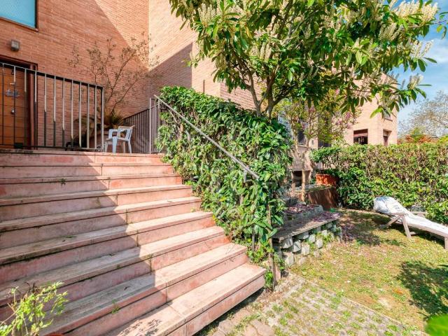 Villa Indipendente in vendita a Unione dei comuni Valli del Reno, Lavino e Samoggia, Zola Predosa