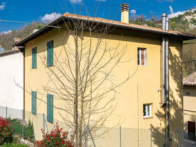 Villa Indipendente in vendita a Unione dei comuni Valli del Reno, Lavino e Samoggia, Zola Predosa