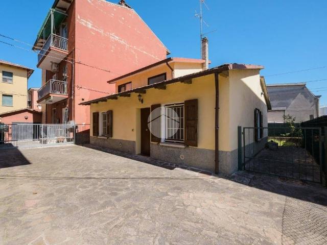 Villa Indipendente in vendita a Unione dei comuni Valli del Reno, Lavino e Samoggia, Zola Predosa