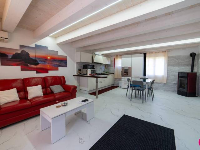 Villa Indipendente in vendita a Zoppola, Friuli-Venezia Giulia