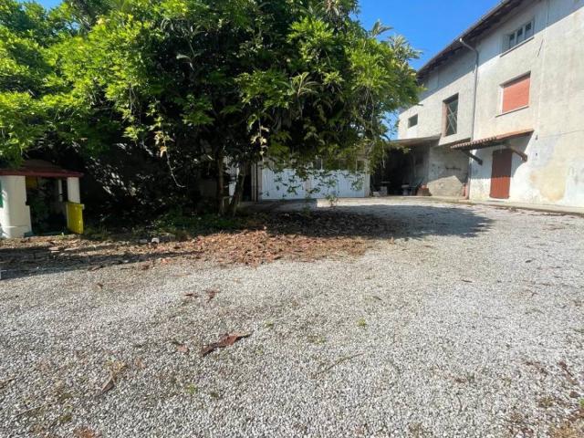 Villa Indipendente in vendita a Zoppola, Friuli-Venezia Giulia