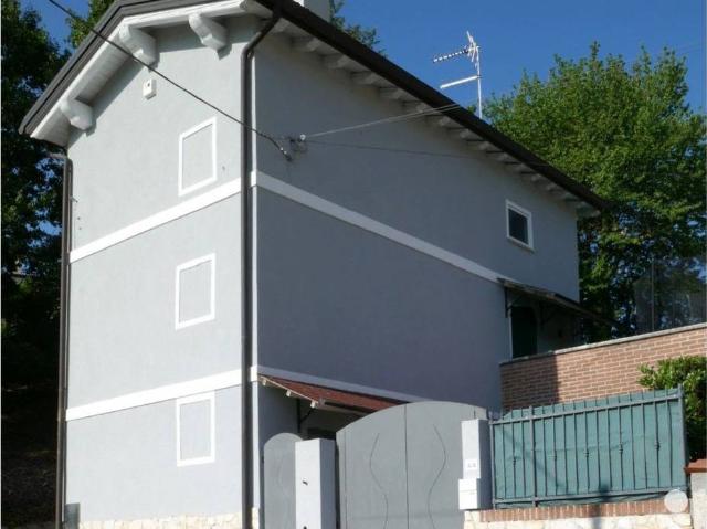 Villa Indipendente in vendita a Zugliano, Veneto