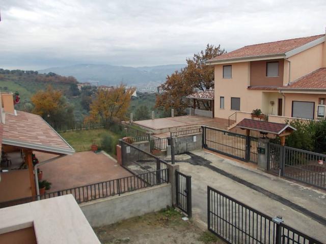 Villa Indipendente in vendita a Calabria, Cosenza