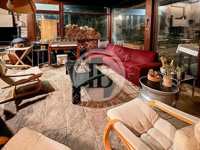 Villa Indipendente in vendita a Appiano Gentile, Lombardia
