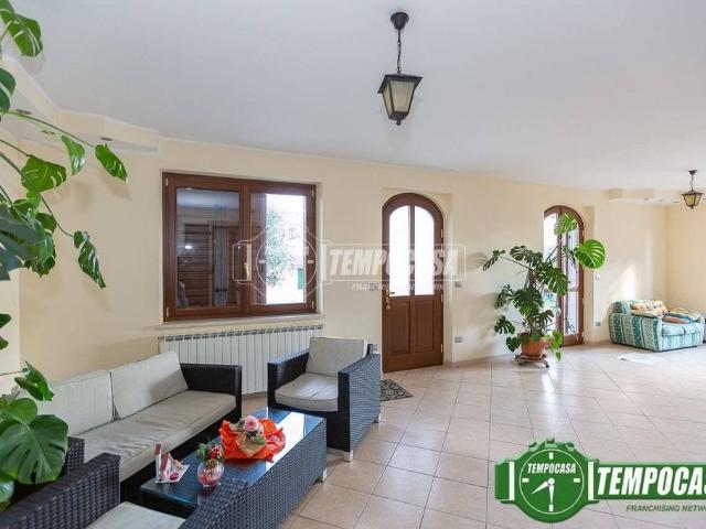 Villa Indipendente in vendita a Bussolengo, Veneto