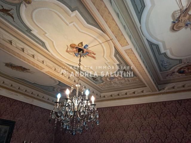 Villa Indipendente in vendita a Cascine di Buti, Buti