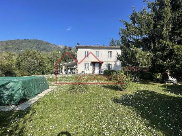 Villa Indipendente in vendita a Nocchi, Camaiore