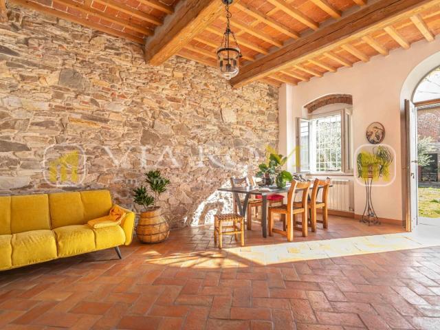 Villa Indipendente in vendita a Capannori, Toscana