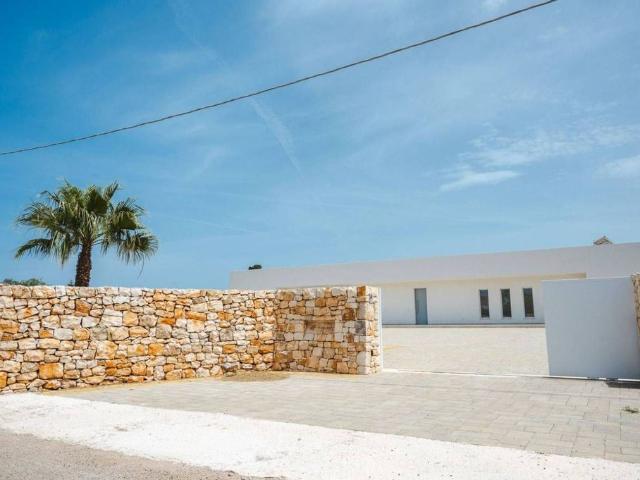 Villa Indipendente in vendita a Torre Santa Sabina, Puglia