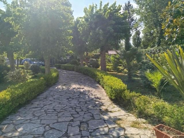 Villa Indipendente in vendita a San Donato, Cascina