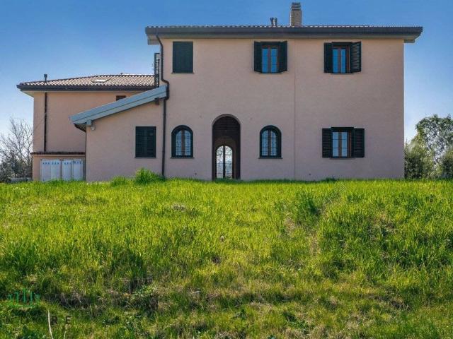 Villa Indipendente in vendita a Nuovo Circondario Imolese, Castel San Pietro Terme