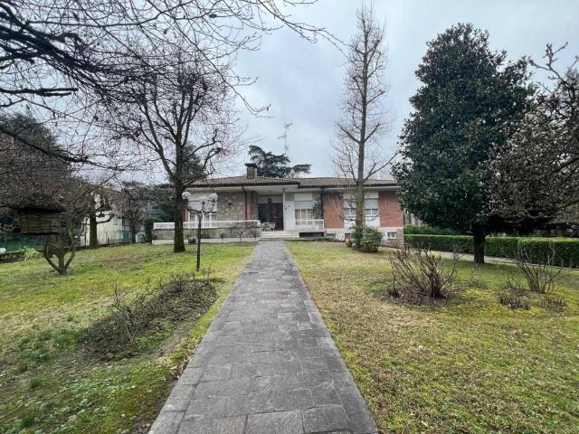 Villa Indipendente in vendita a Unione Reno Galliera, Castello D'argile