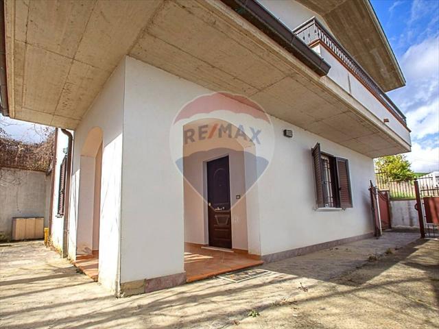 Villa Indipendente in vendita a Civitella Casanova, Abruzzo
