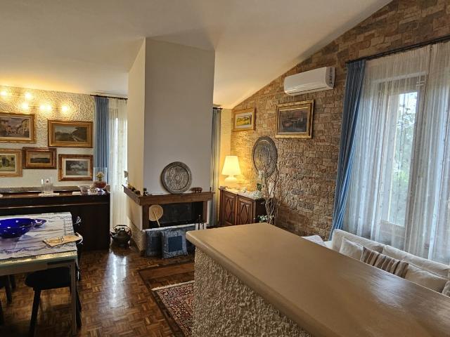 Villa Indipendente in vendita a Campiglia dei Foci, Colle Di Val D'elsa