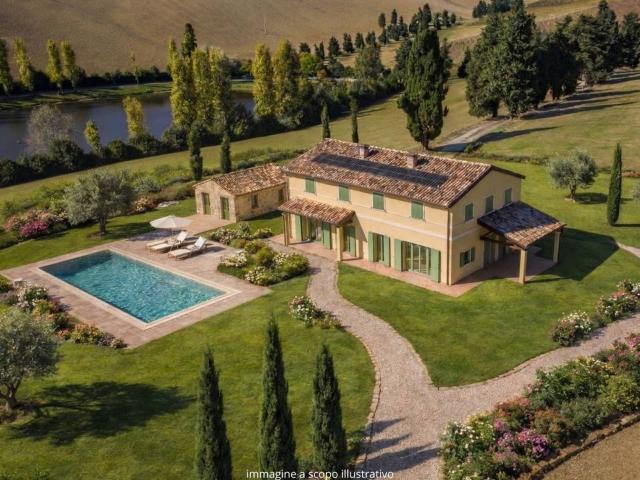 Villa Indipendente in vendita a Macerata