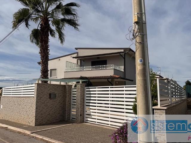 Villa Indipendente in vendita a Puglia, Bari