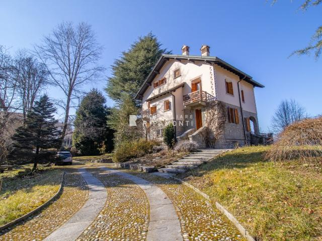 Villa Indipendente in vendita a Maggio, Cremeno