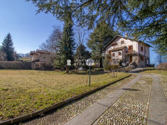 Villa Indipendente in vendita a Maggio, Cremeno