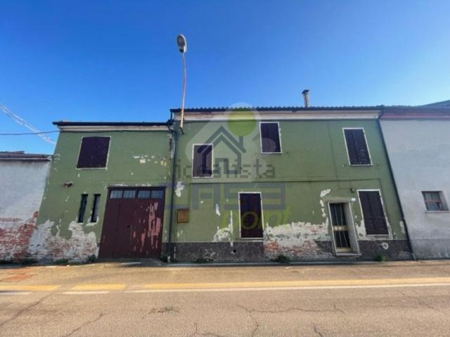 Casa in vendita a Castelvetro Piacentino, Reggio Emilia