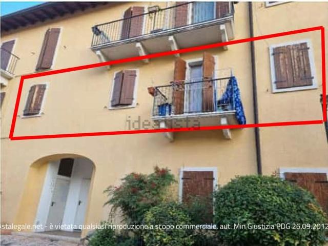 Casa in vendita a Dolcè, Veneto