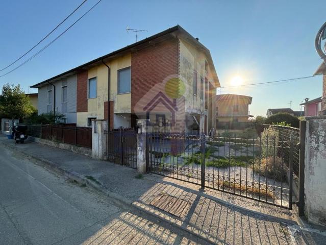 Casa in vendita a Torre De' Picenardi, Lombardia