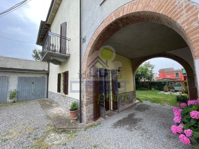 Casa in vendita a Gragnano Trebbiense, Reggio Emilia
