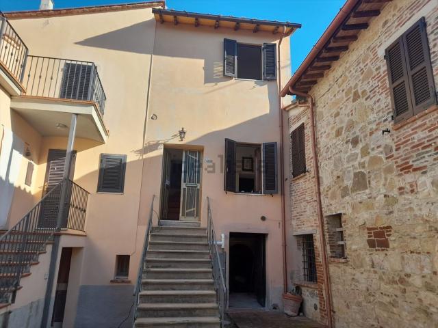 Casa in vendita a Poggetto, Gioiella