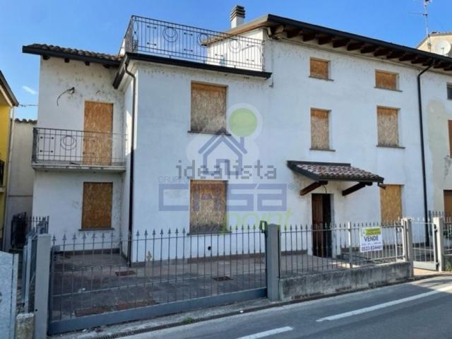 Casa in vendita a Villanova Sull'arda, Reggio Emilia