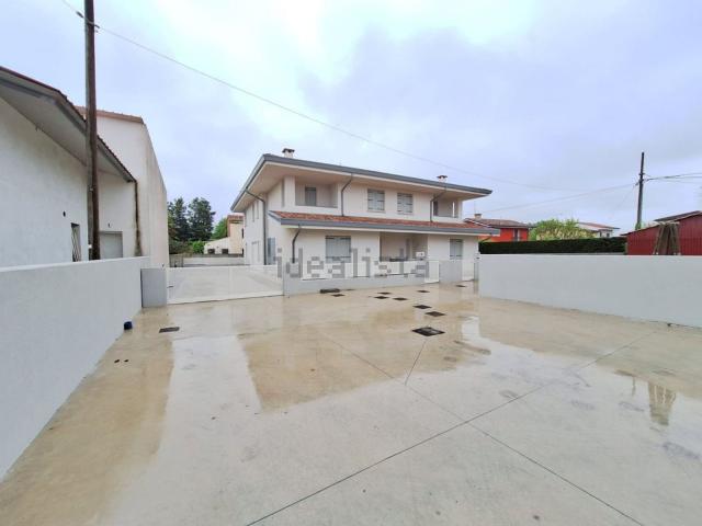 Casa in vendita a Rovigo, Veneto
