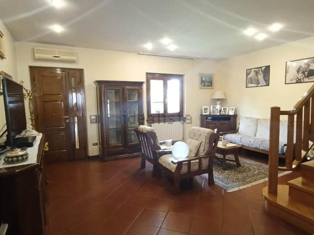 Casa in vendita a Massa e Cozzile, Toscana